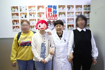 两次促排怀上!她说：“有江妈，我啥都不怕!”